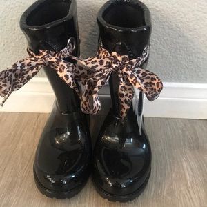 Igor toddler leopard bow rain boots!